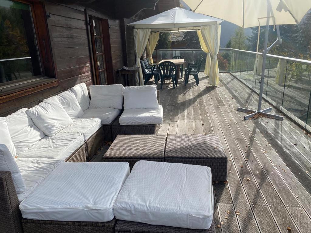 Chalet Traditionnel Avec Jacuzzi Exterieur Bex Extérieur photo